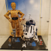 Customer image of SPECIAL EDITION - LEGO® C-3PO™ (75398) & R2-D2™ (75379) Display Case